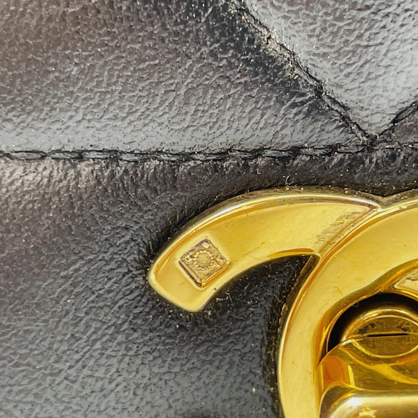 Chanel Black Lambskin Diana Chain Shoulder Bag Gold Hardware 25 cm [Used]