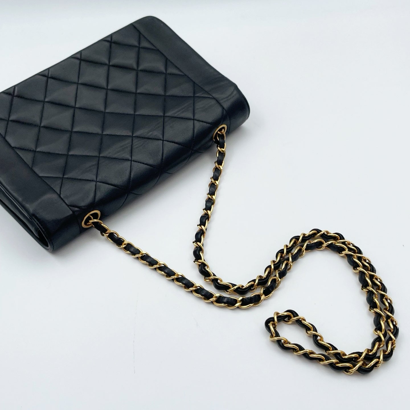 Chanel Black Lambskin Diana Chain Shoulder Bag Gold Hardware 25 cm [Used]
