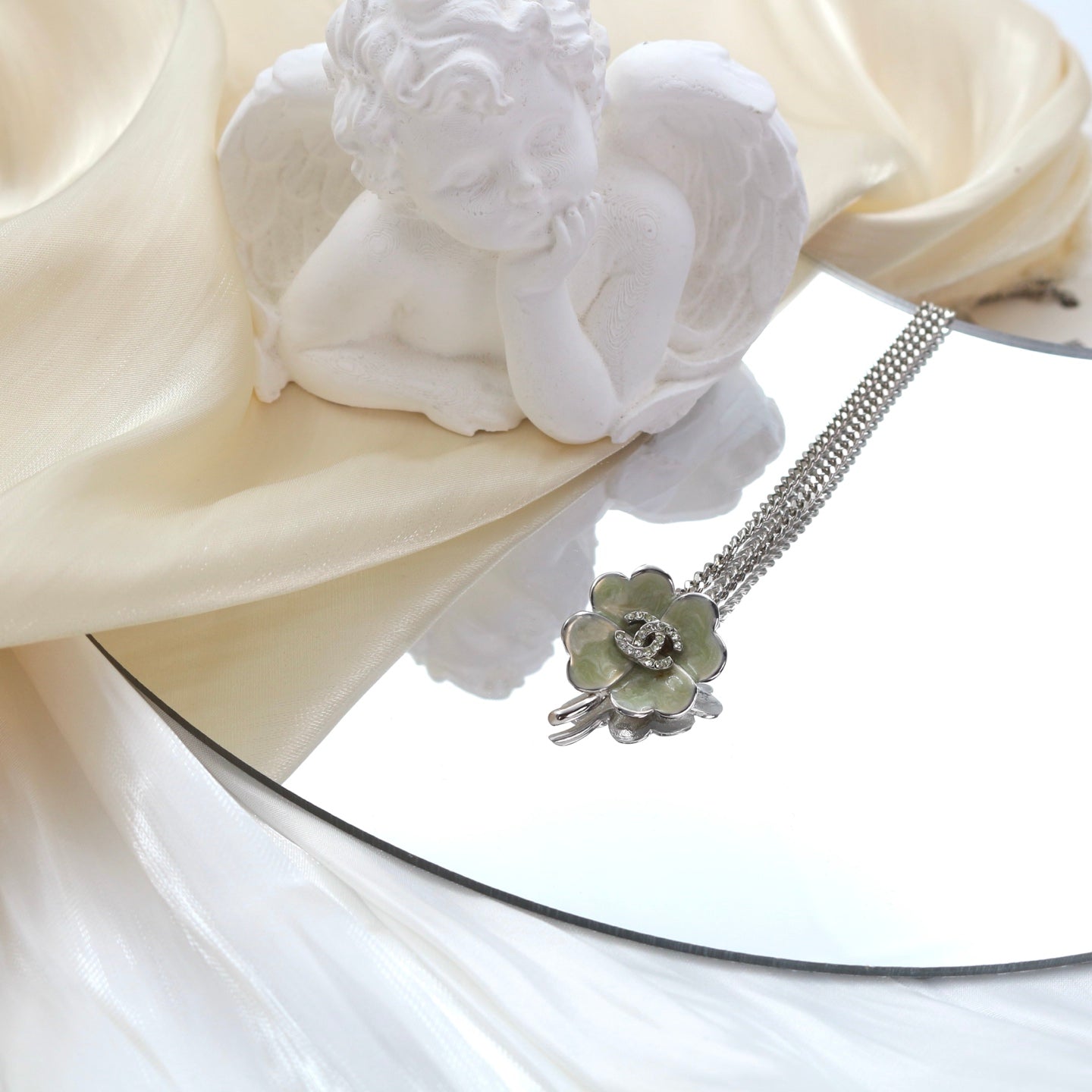 Chanel Green Enamel Crystal Clover Necklace 04P [Used]