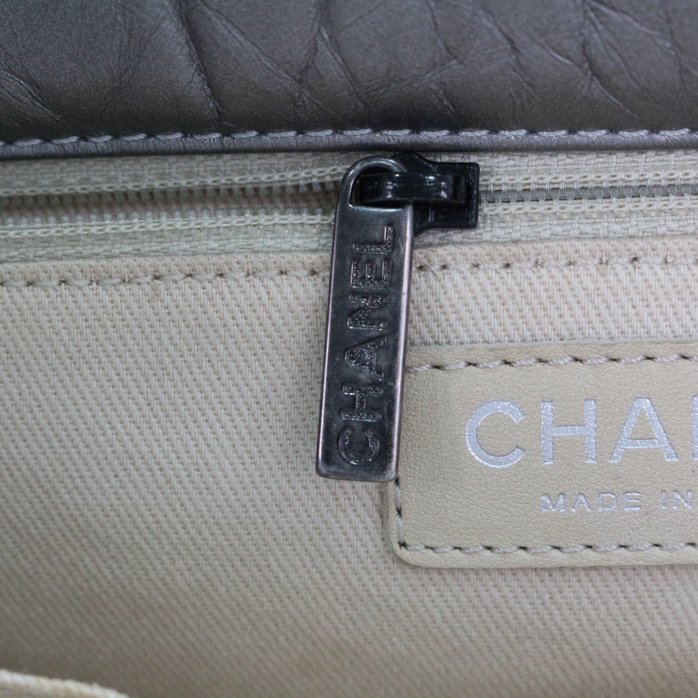 Chanel 2.55 Chain Tote Bag Lambskin with Ruthenium Hardware [Used]