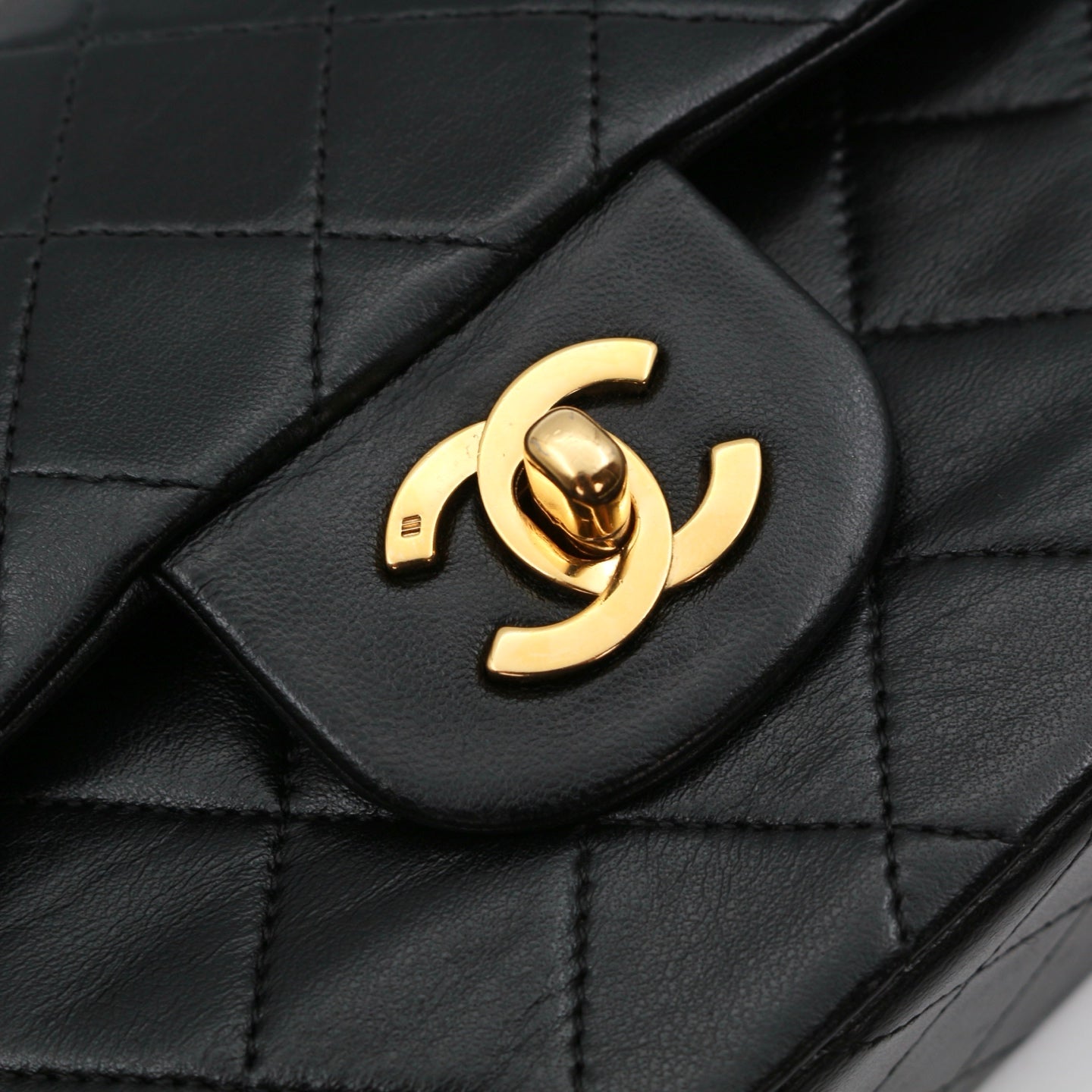 Chanel Black Lambskin Classic Flap Bag 23 Gold Hardware [Used]