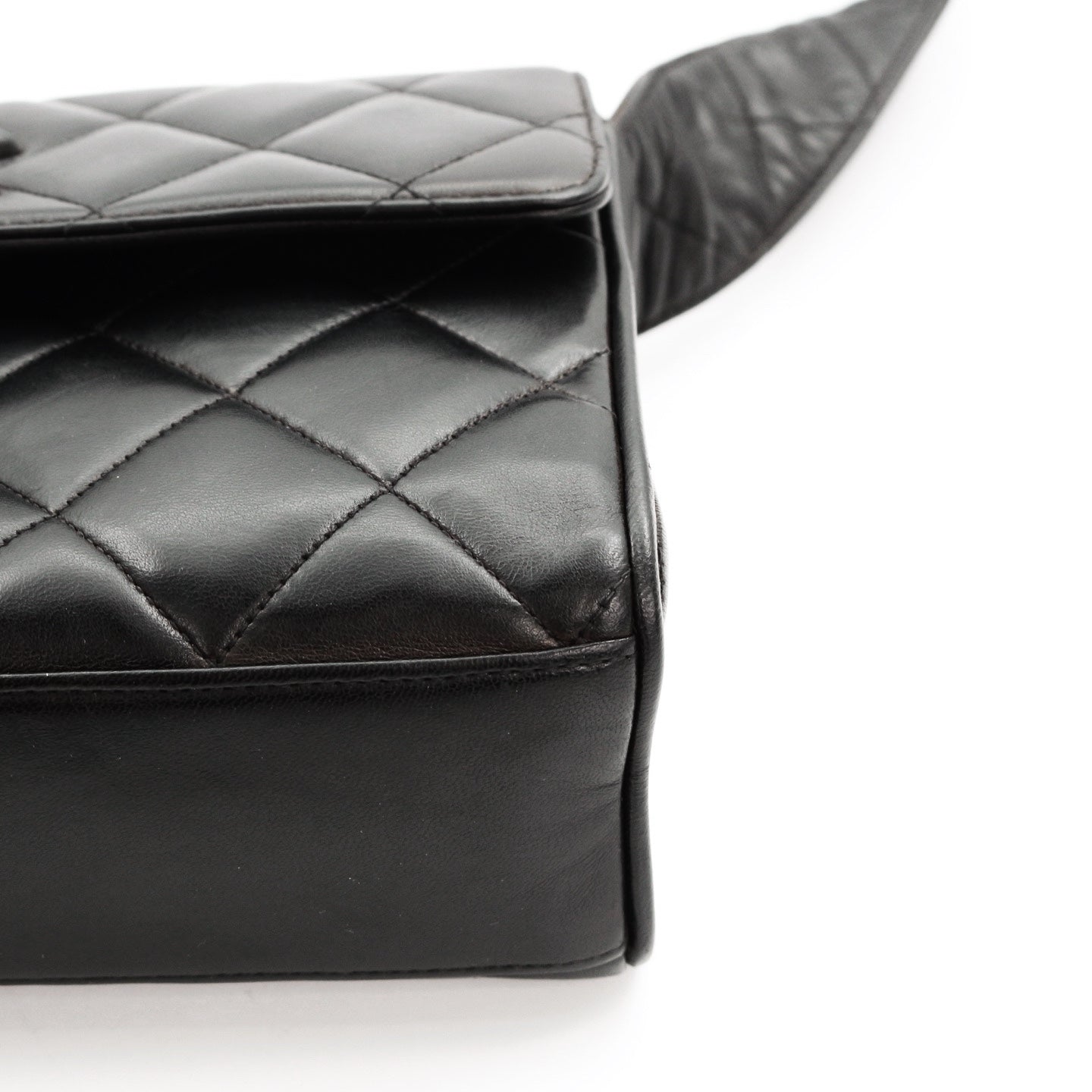 CHANEL So Black Lambskin CC Messenger Bag [Used]