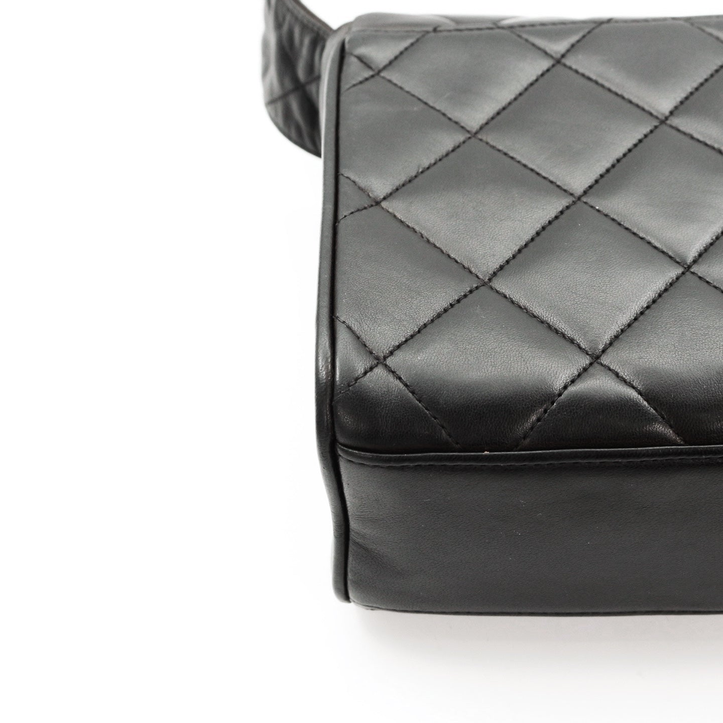 CHANEL So Black Lambskin CC Messenger Bag [Used]