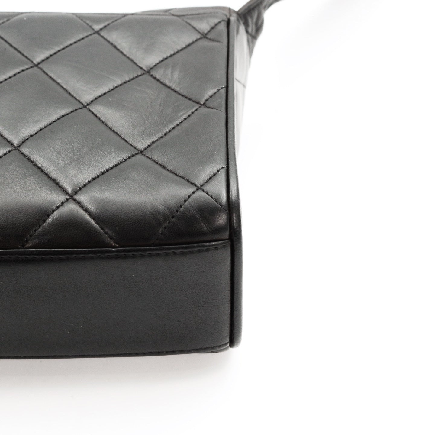 CHANEL So Black Lambskin CC Messenger Bag [Used]