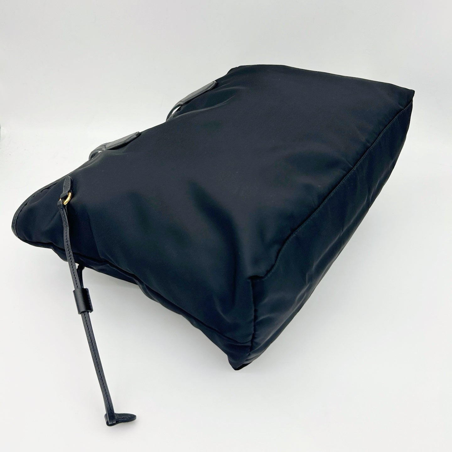 PRADA Black Nylon Large Tote Bag [Used]