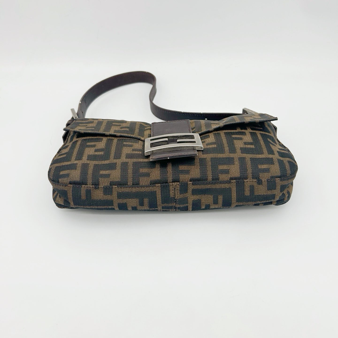 FENDI Brown Zucca Baguette Shoulder Bag [Used]