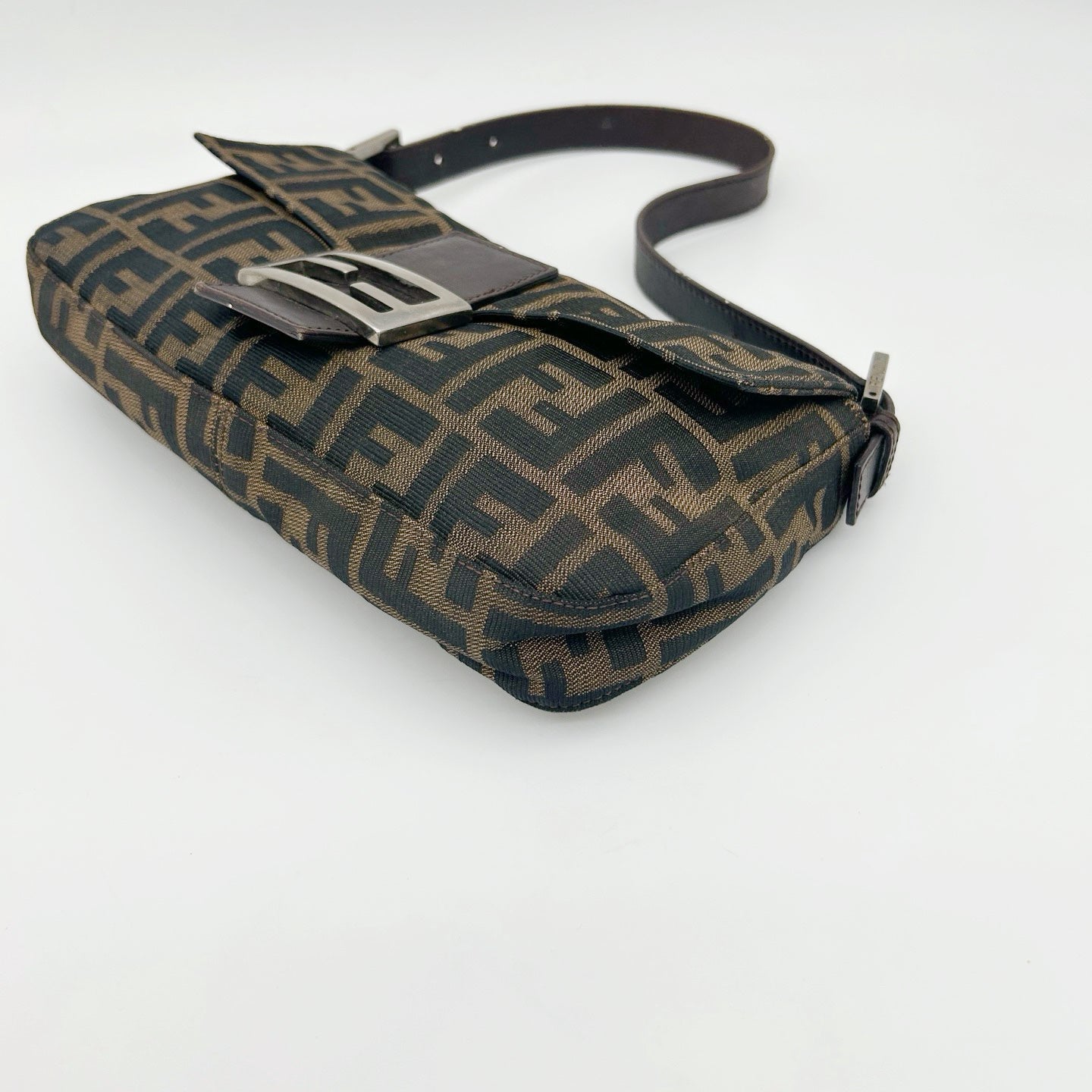 FENDI Brown Zucca Baguette Shoulder Bag [Used]