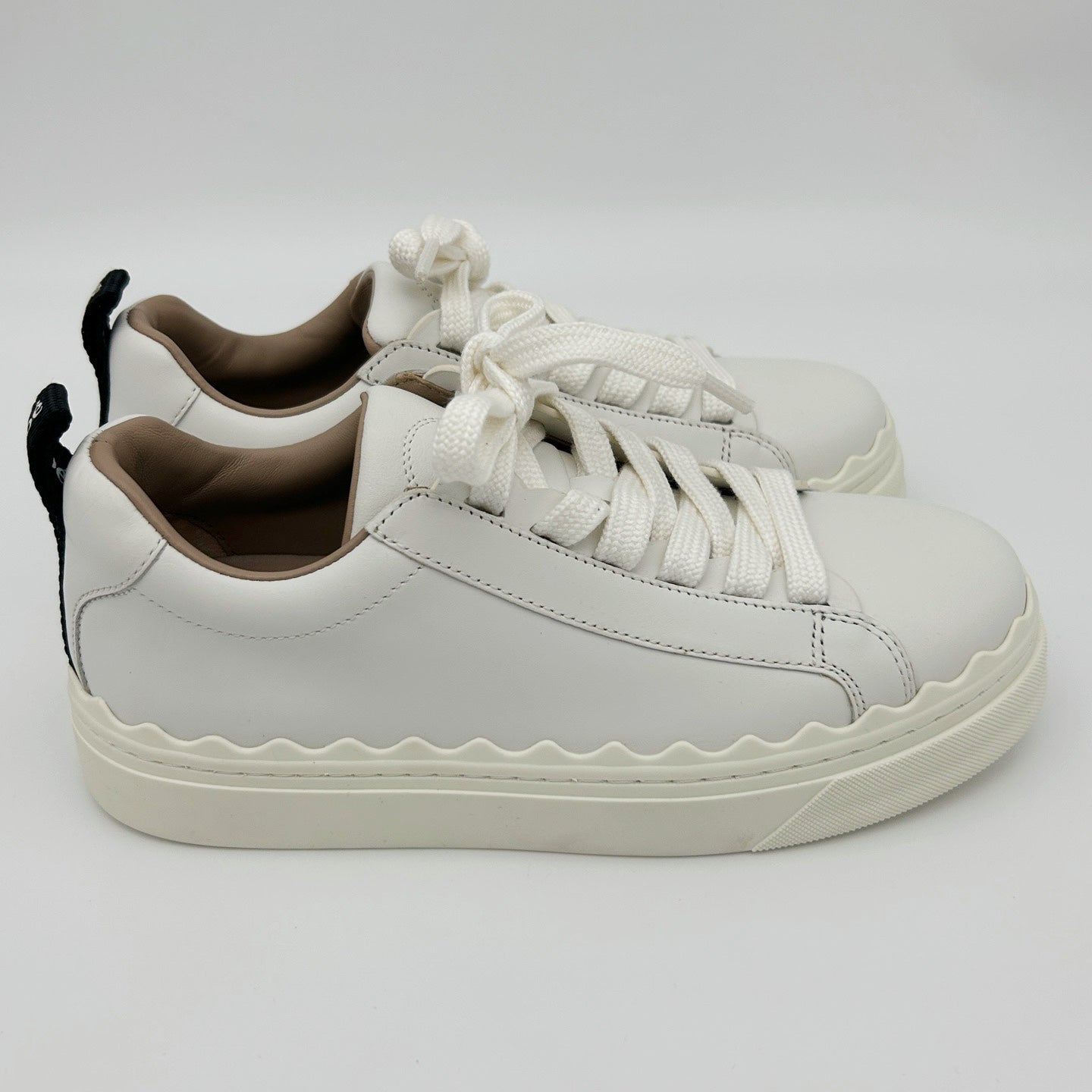 CHLOÉ Lauren White Leather Low-Top Sneakers [Used]