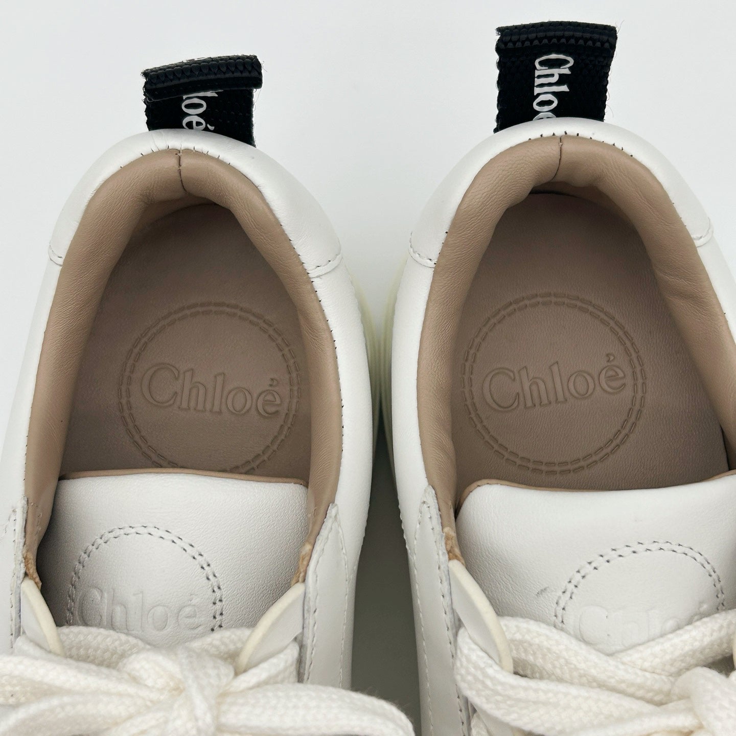 CHLOÉ Lauren White Leather Low-Top Sneakers [Used]