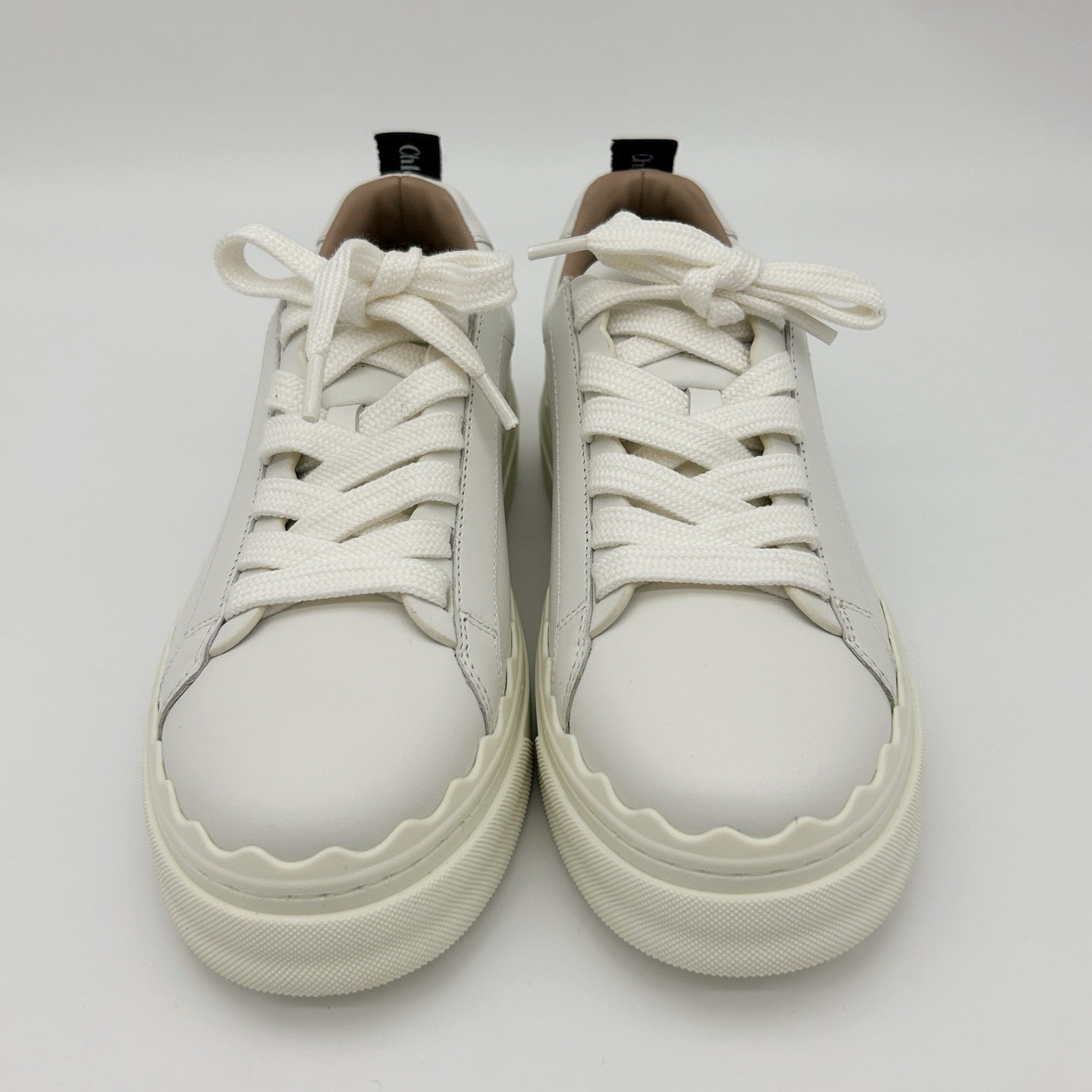 CHLOÉ Lauren White Leather Low-Top Sneakers [Used]