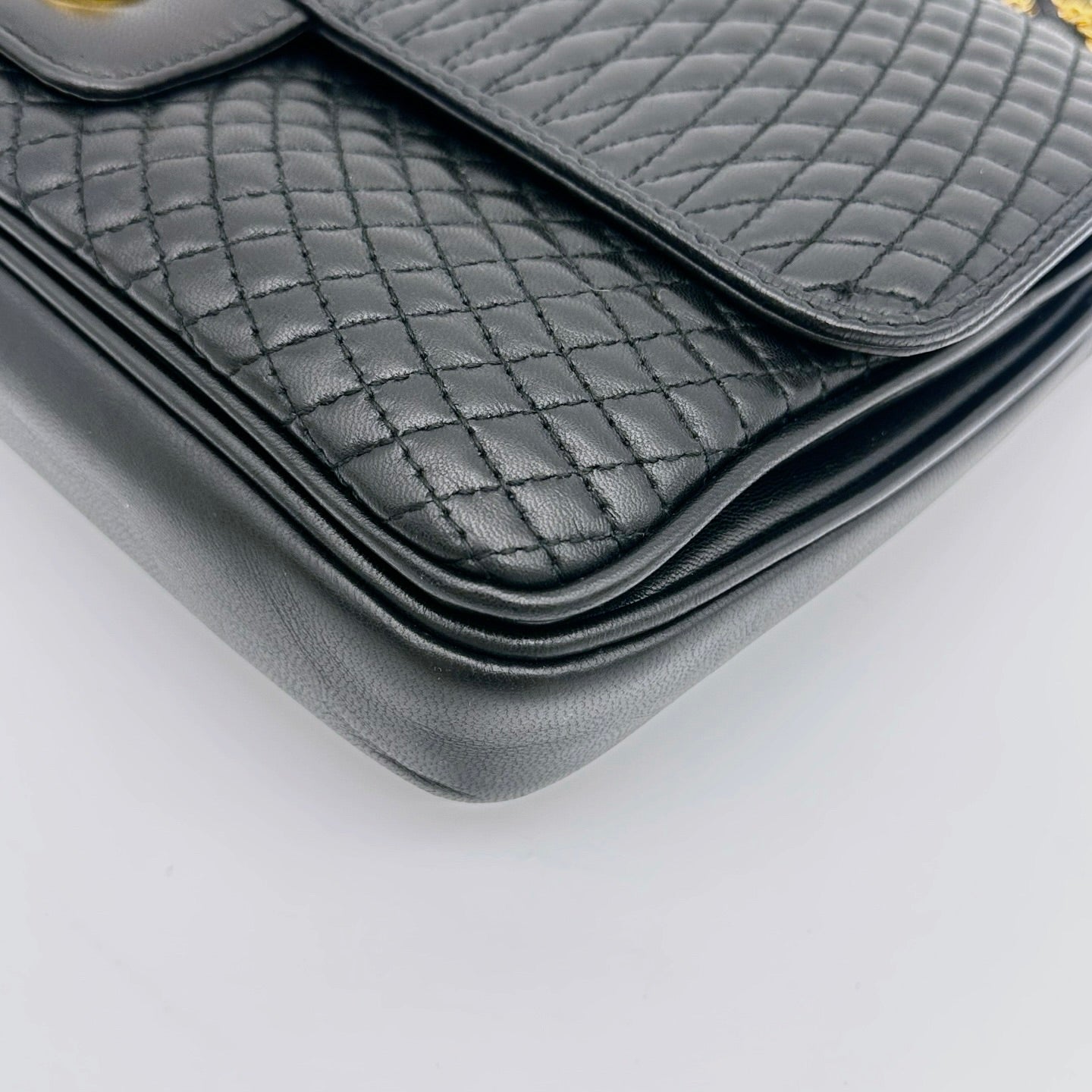 BALLY Black Quilted Lambskin Chain Shoulder Bag [Used]