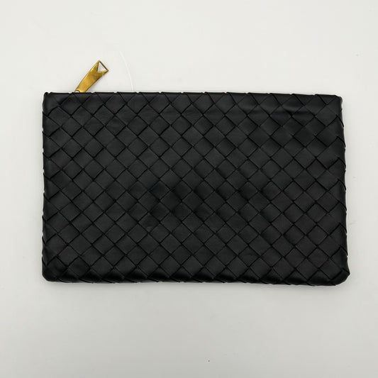 BOTTEGA VENETA Black Intrecciato Lambskin Zip Clutch Bag [Used]