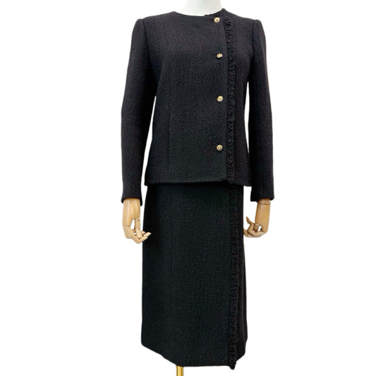 CHANEL Classic Black Tweed Skirt Suit Set Size 38 [Used]