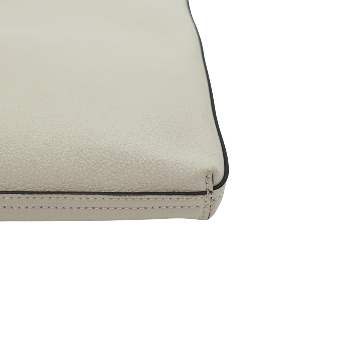 Gucci Pearl White Clutch Bag [Used]