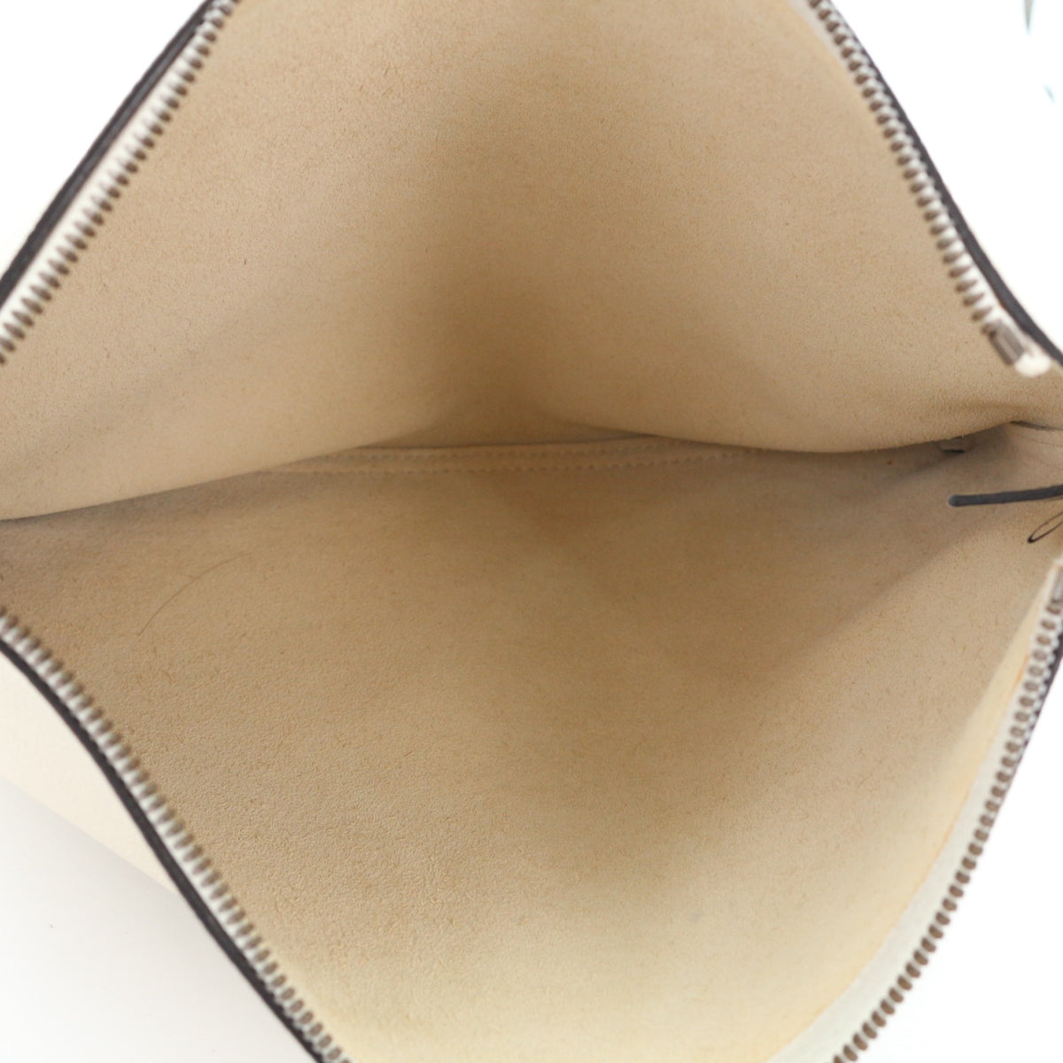 Gucci Pearl White Clutch Bag [Used]