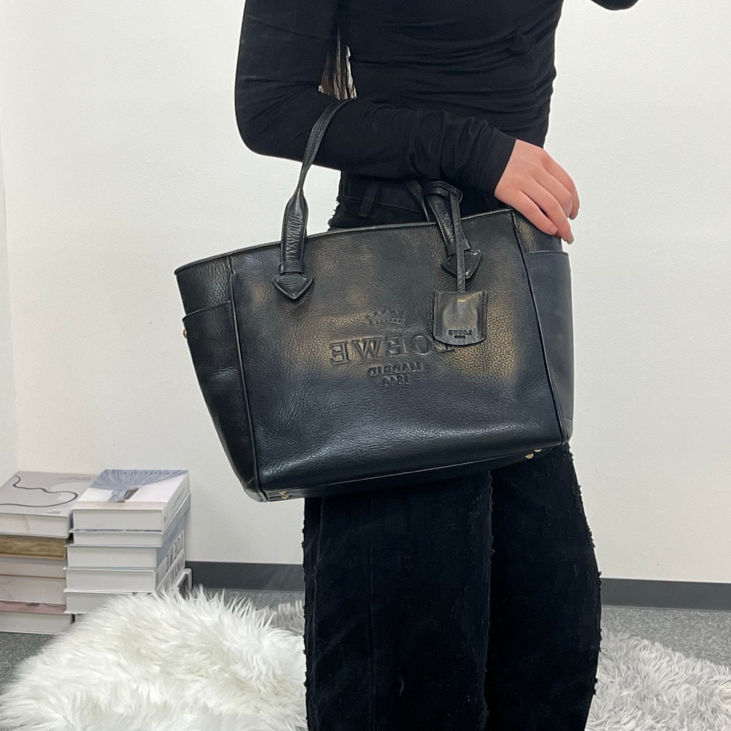 LOEWE Black Leather Logo Tote Bag [Used]