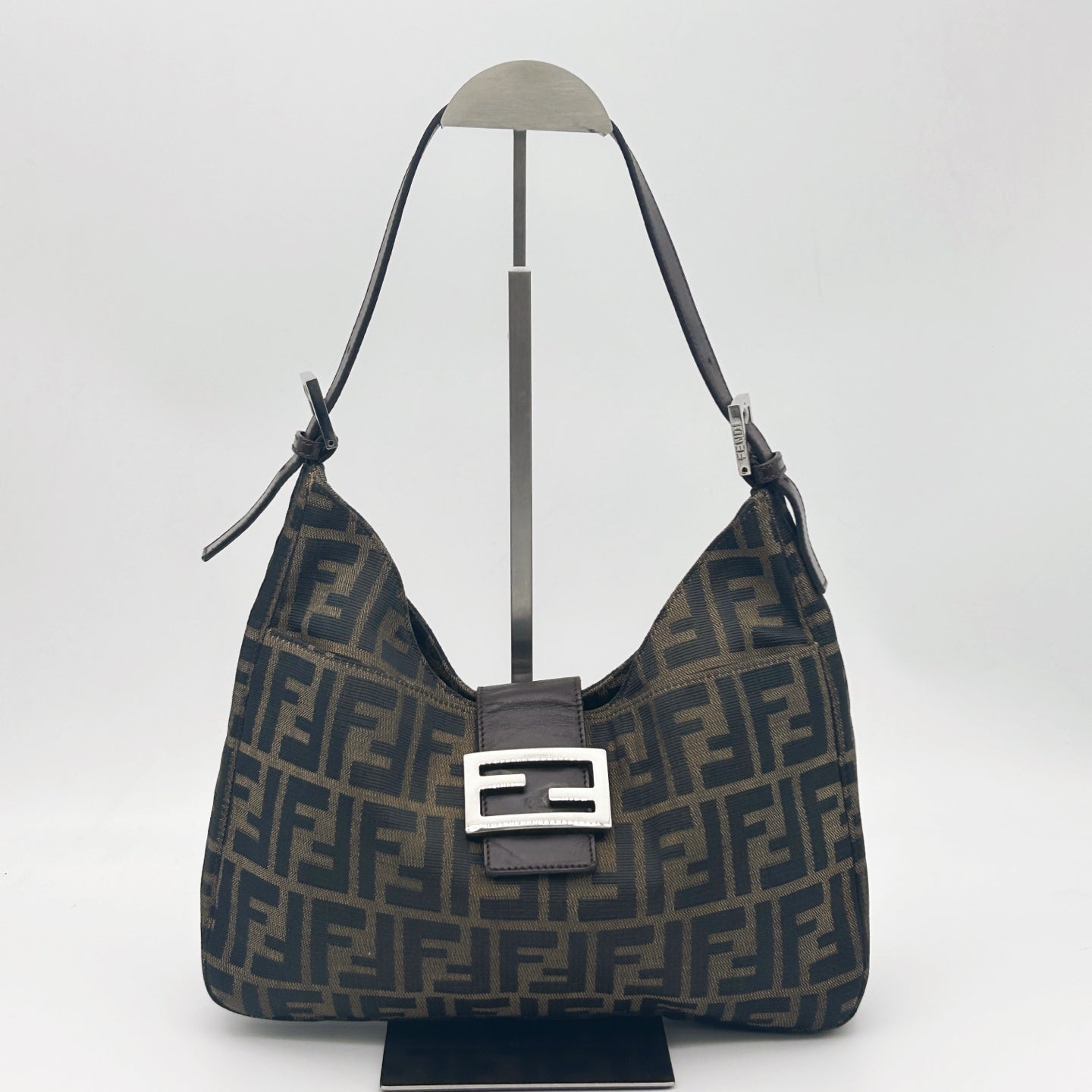 FENDI Brown Zucca Baguette Shoulder Bag [Used]