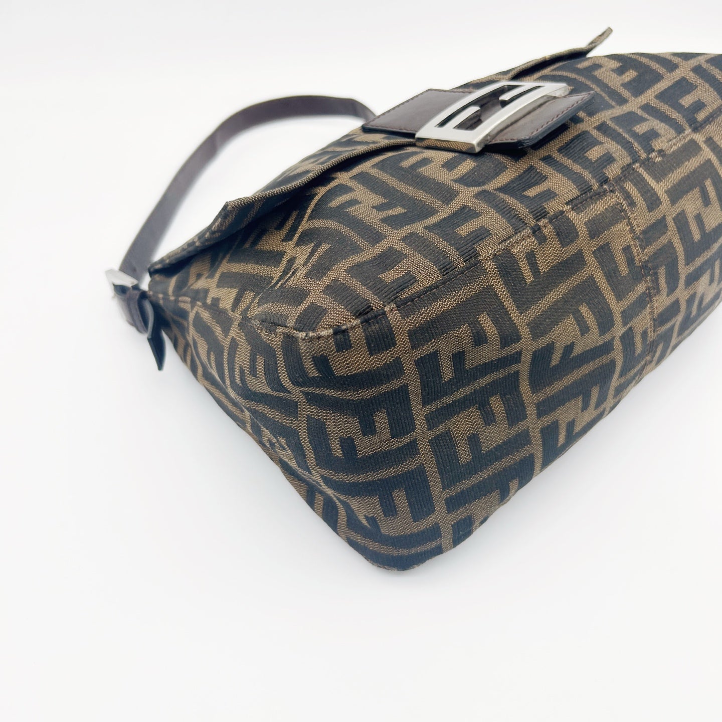 FENDI Brown Zucca Large Baguette Shoulder Bag [Used]