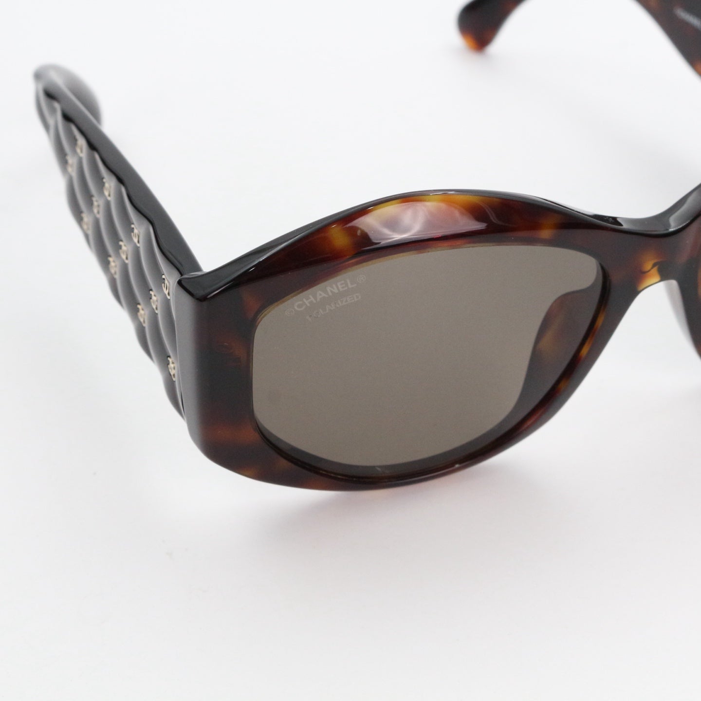 Chanel Tortoiseshell Wide Frame Quilted CC Sunglasses Gold Hardware [Used]