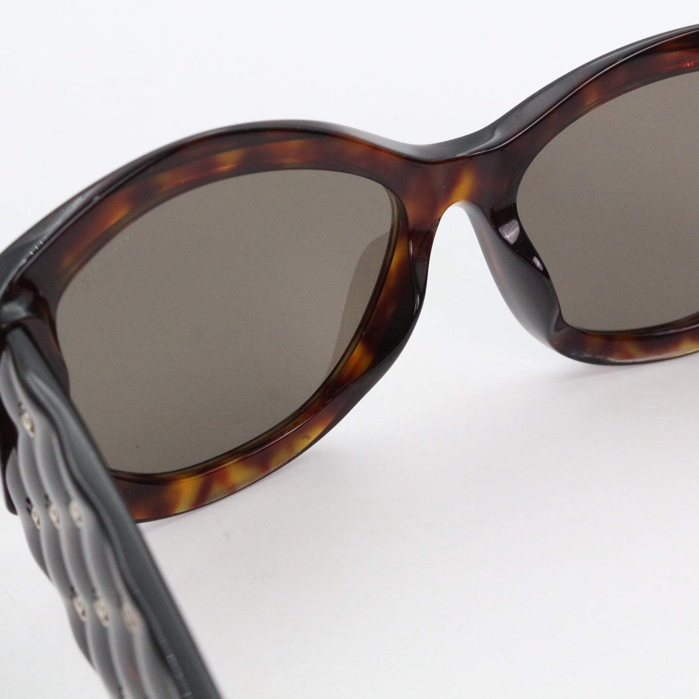 Chanel Tortoiseshell Wide Frame Quilted CC Sunglasses Gold Hardware [Used]
