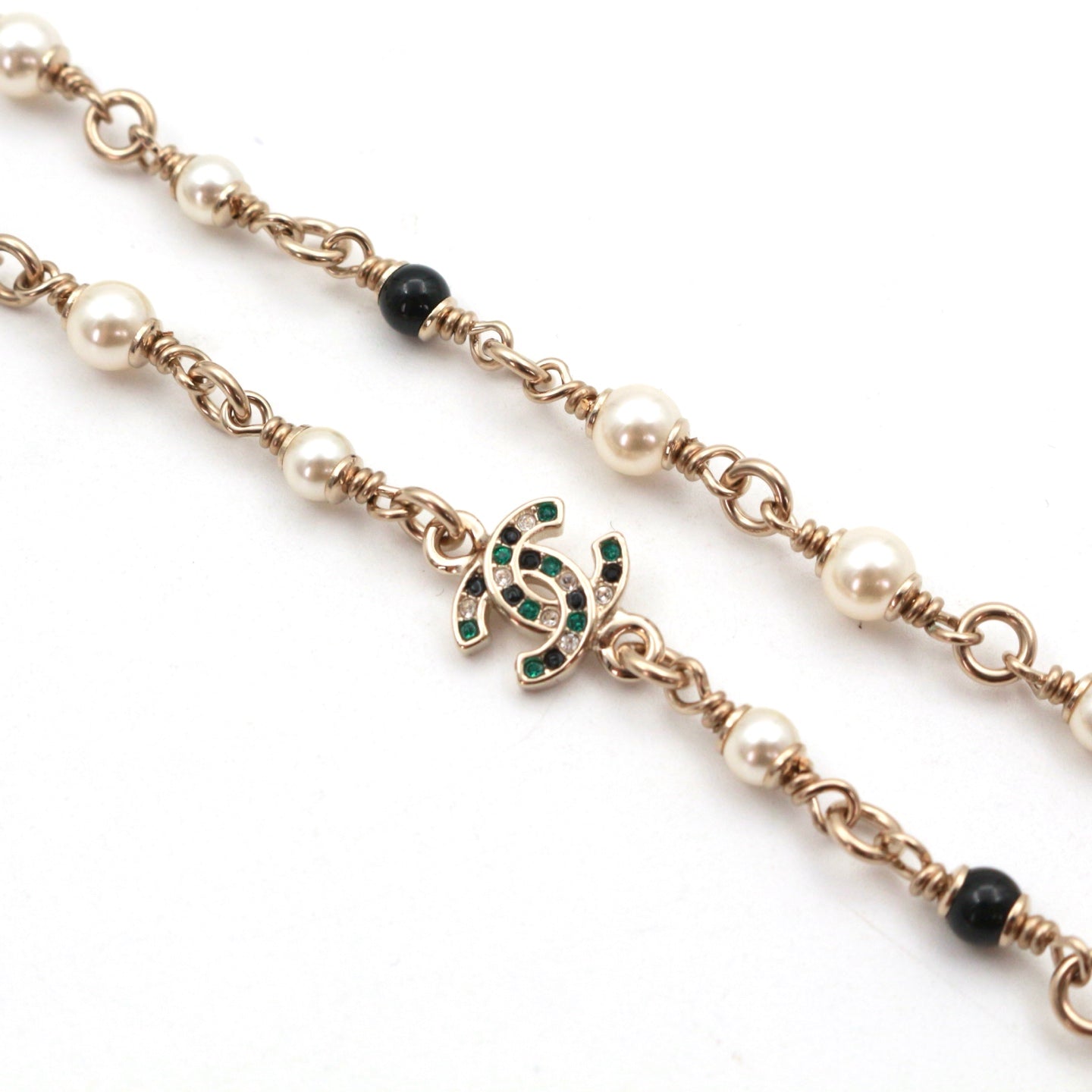 CHANEL Gold-Tone Christmas Reindeer Pearl Necklace [Unused]