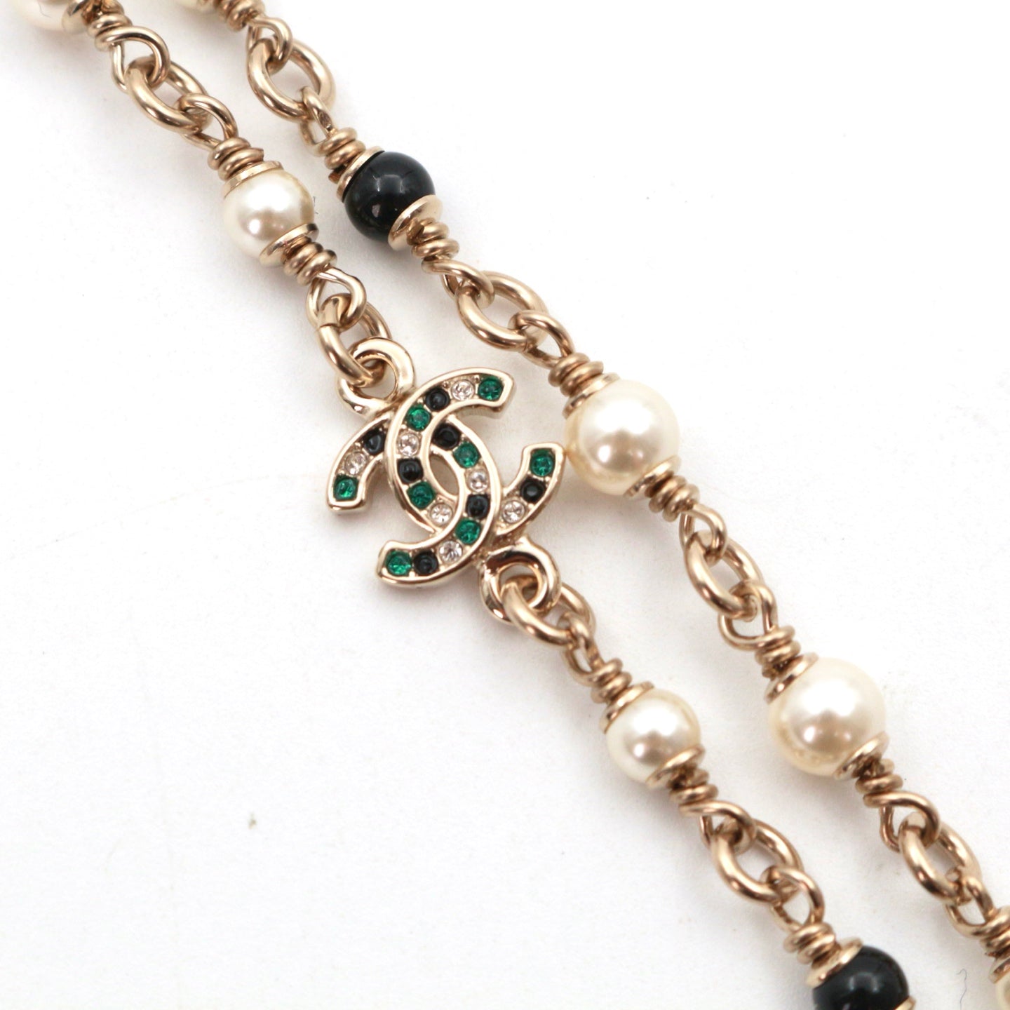 CHANEL Gold-Tone Christmas Reindeer Pearl Necklace [Unused]