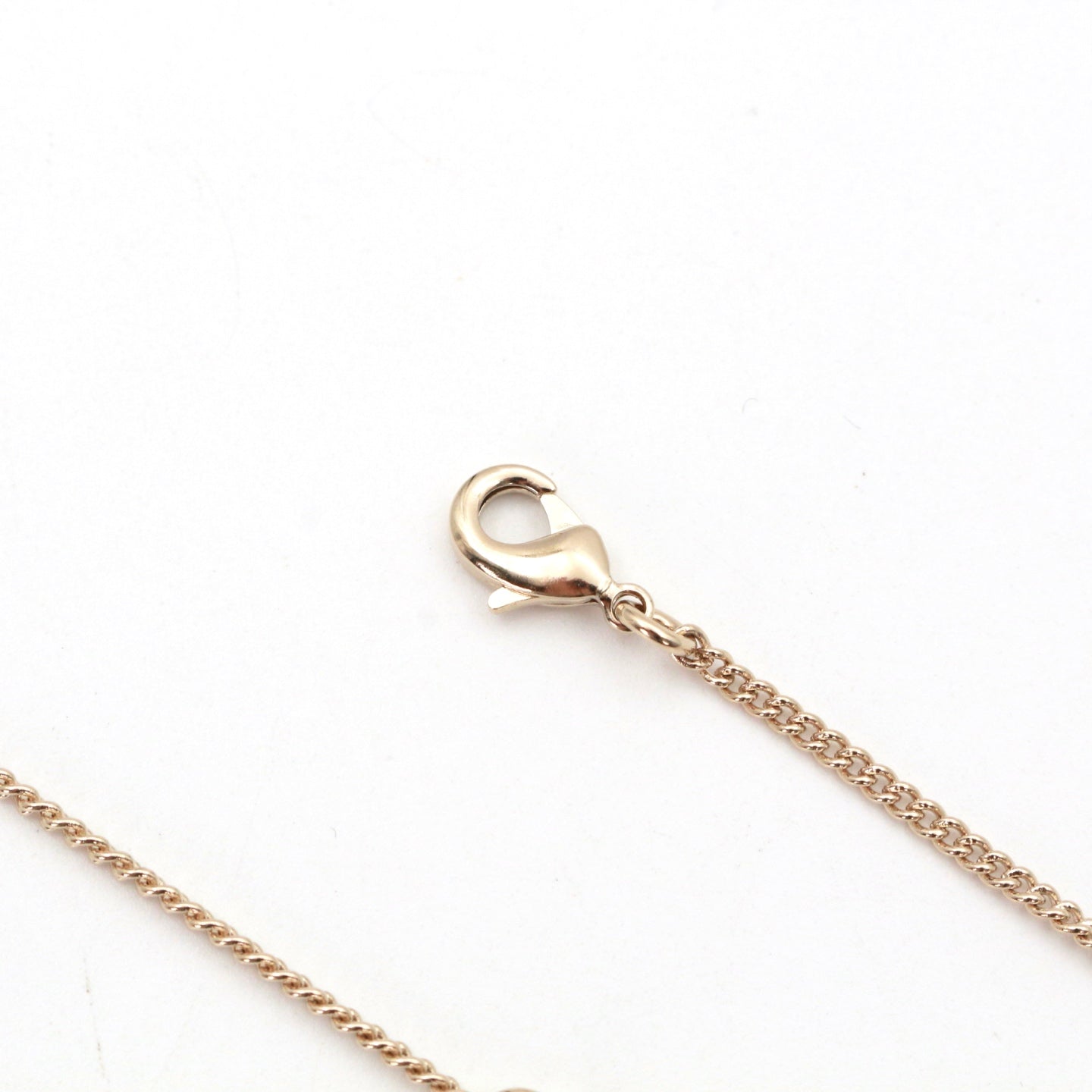 CHANEL Gold-Tone Christmas Reindeer Pearl Necklace [Unused]