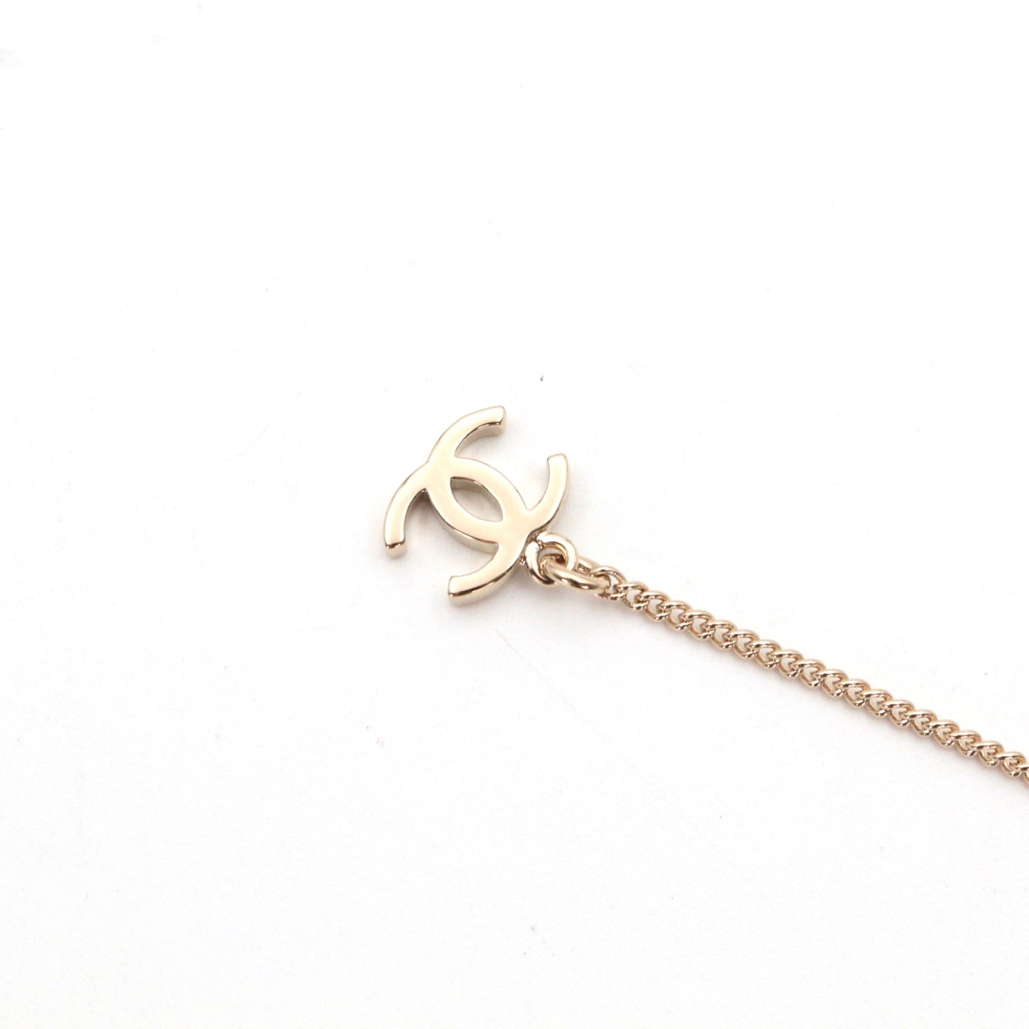 CHANEL Gold-Tone Christmas Reindeer Pearl Necklace [Unused]