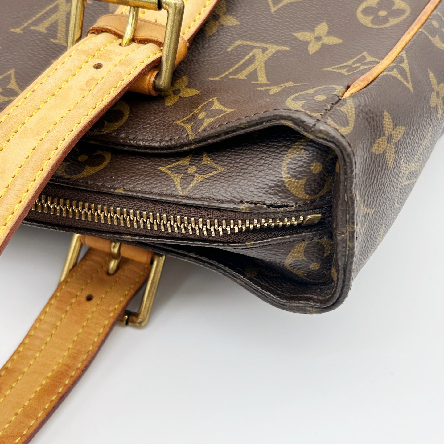 LOUIS VUITTON Monogram Multipli-Cité GM Tote Bag [Used]