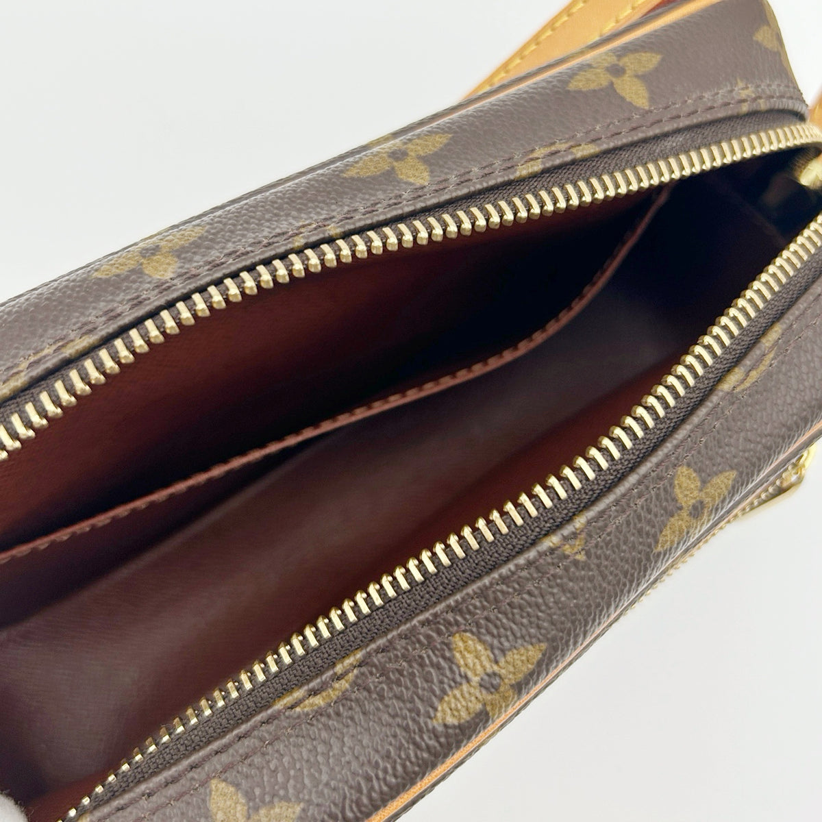 Louis Vuitton Monogram Pochette Accessories Shoulder Bag [Used]