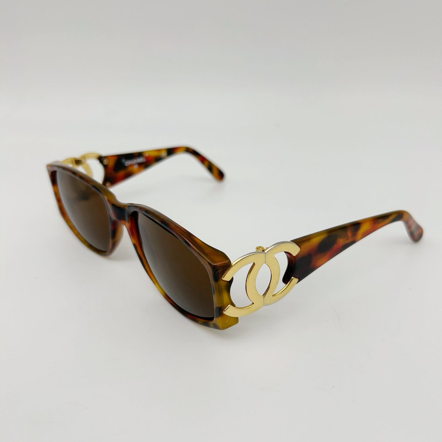 Chanel Brown Tortoiseshell Sunglasses [Used]