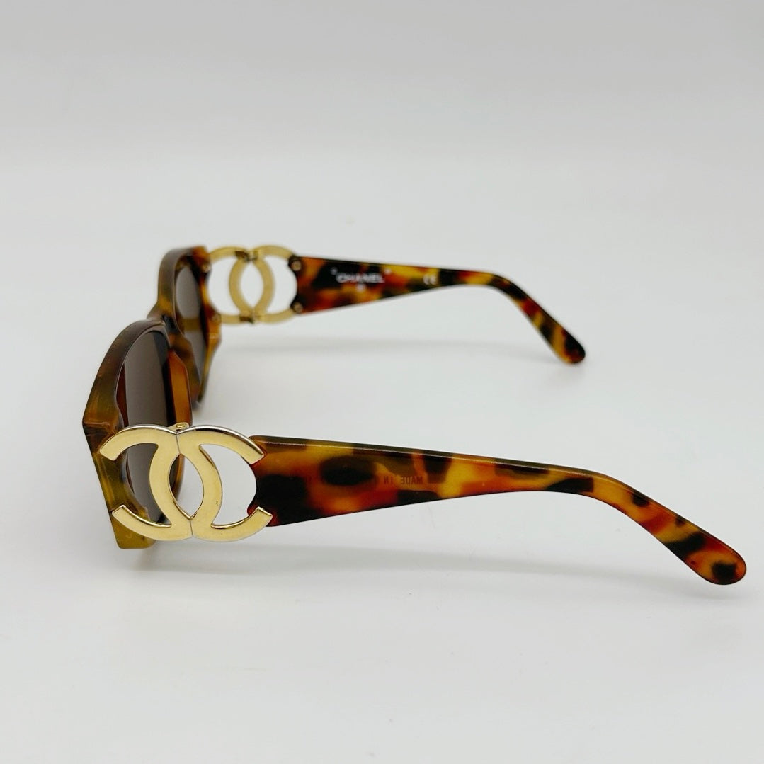 Chanel Brown Tortoiseshell Sunglasses [Used]