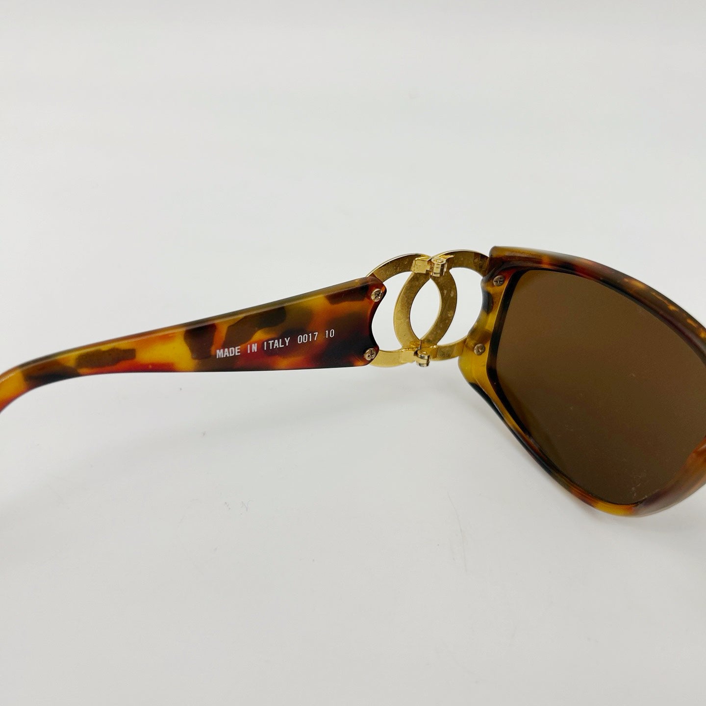 Chanel Brown Tortoiseshell Sunglasses [Used]
