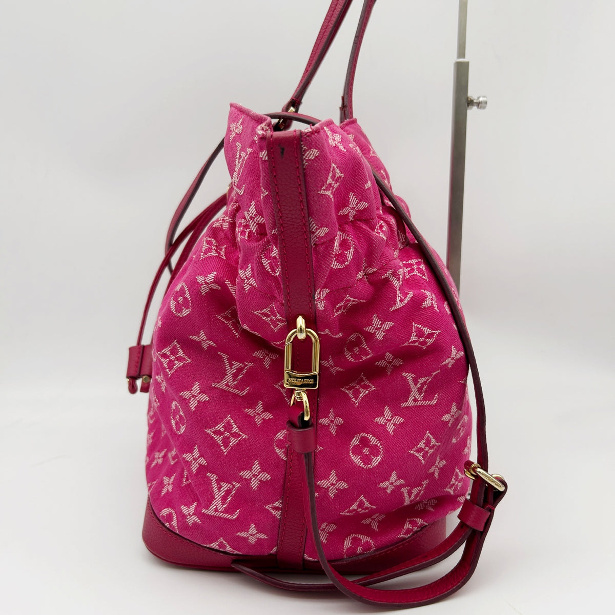 Louis Vuitton Rose Indian Monogram Denim Noefull Bag [Used]