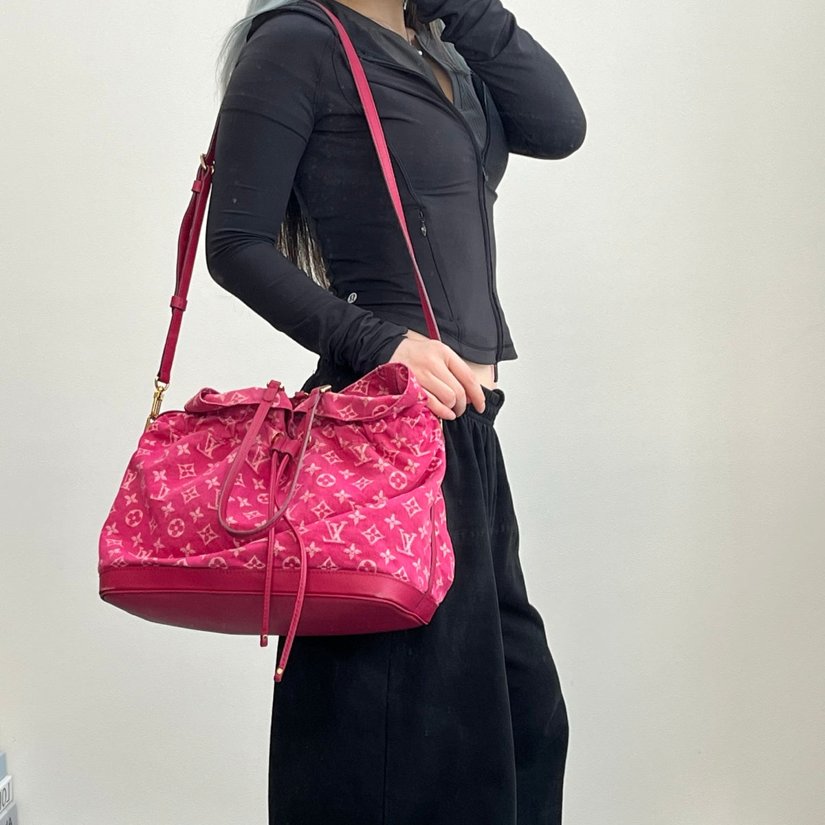 Louis Vuitton Rose Indian Monogram Denim Noefull Bag [Used]