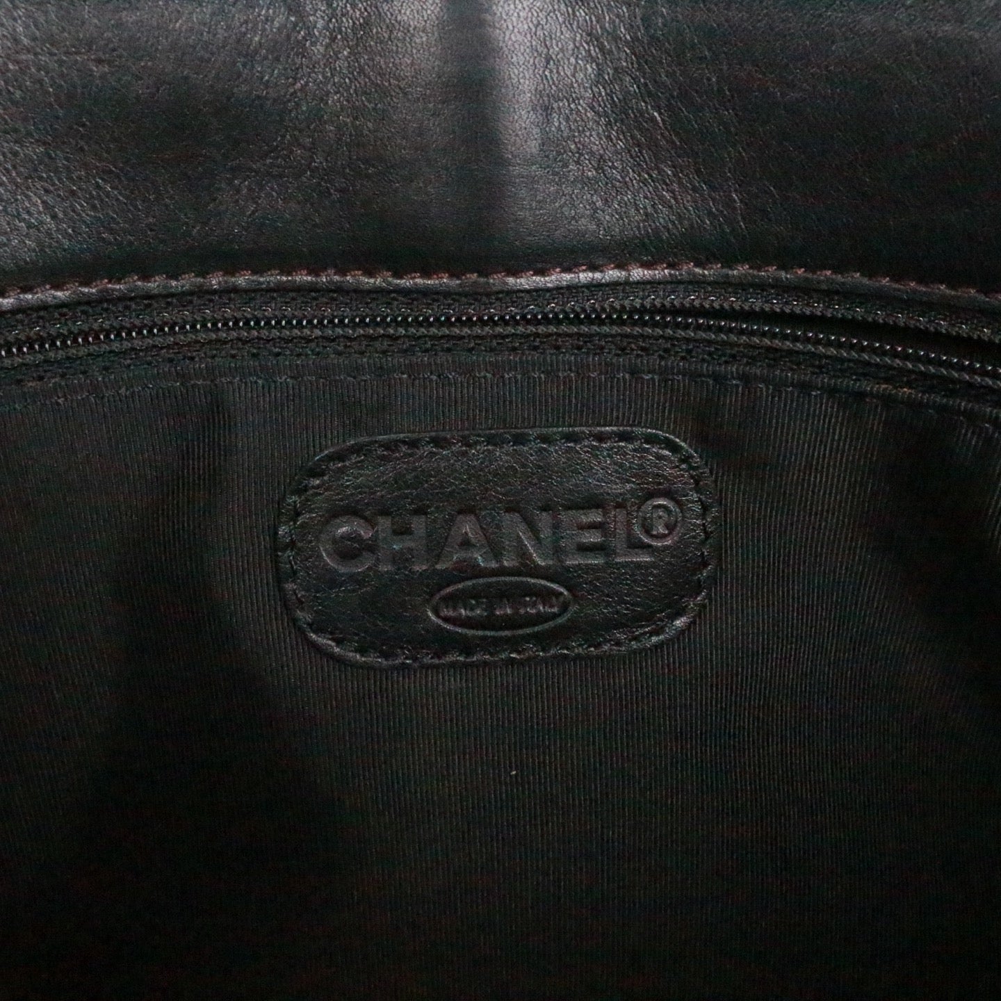 CHANEL Black Leather Vertical Tote Bag [Used]