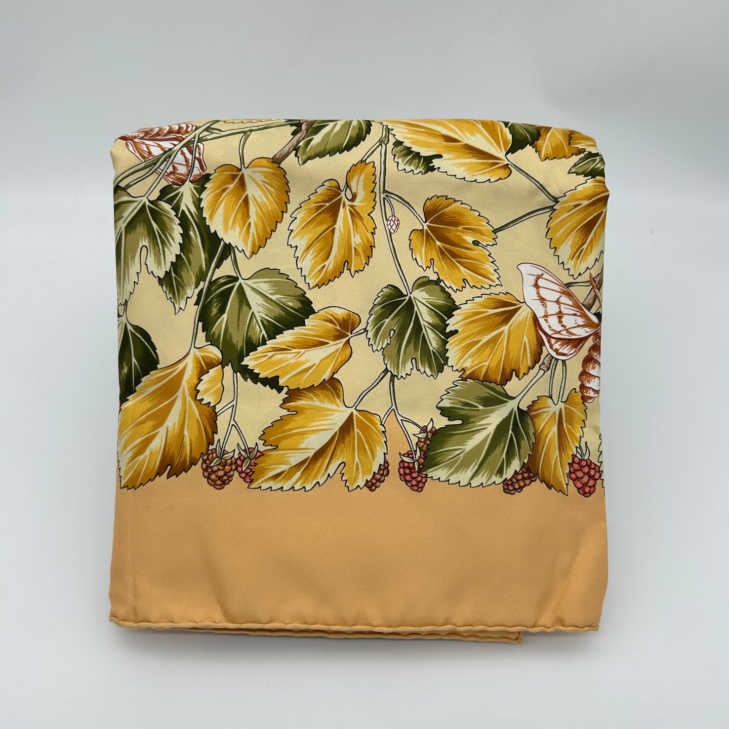 HERMÈS L’Arbre de Soie 90 Silk Scarf [Used]