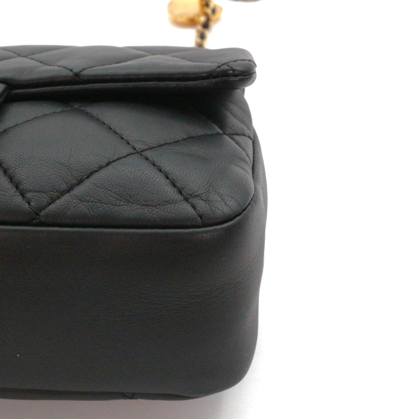 CHANEL 22B Black Lambskin Heart Charm Chain Flap Bag [Used]