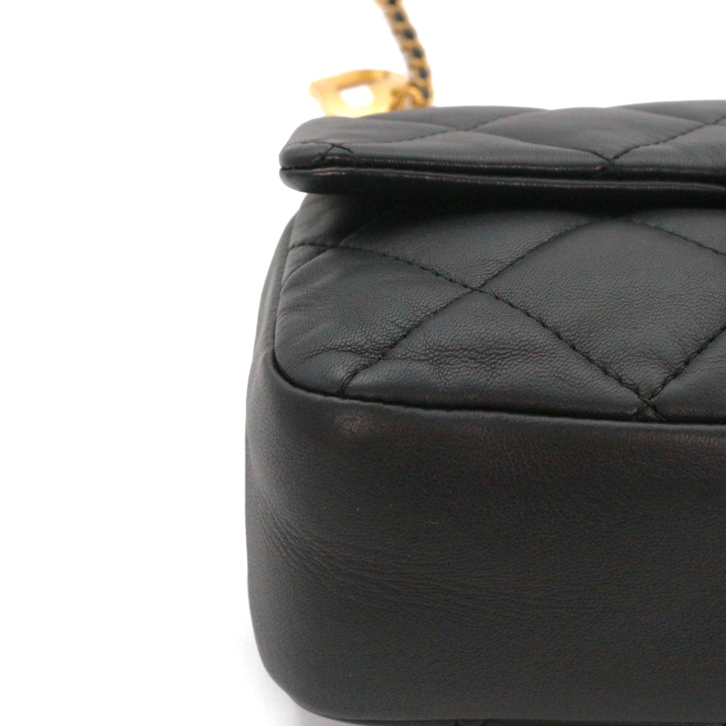 CHANEL 22B Black Lambskin Heart Charm Chain Flap Bag [Used]