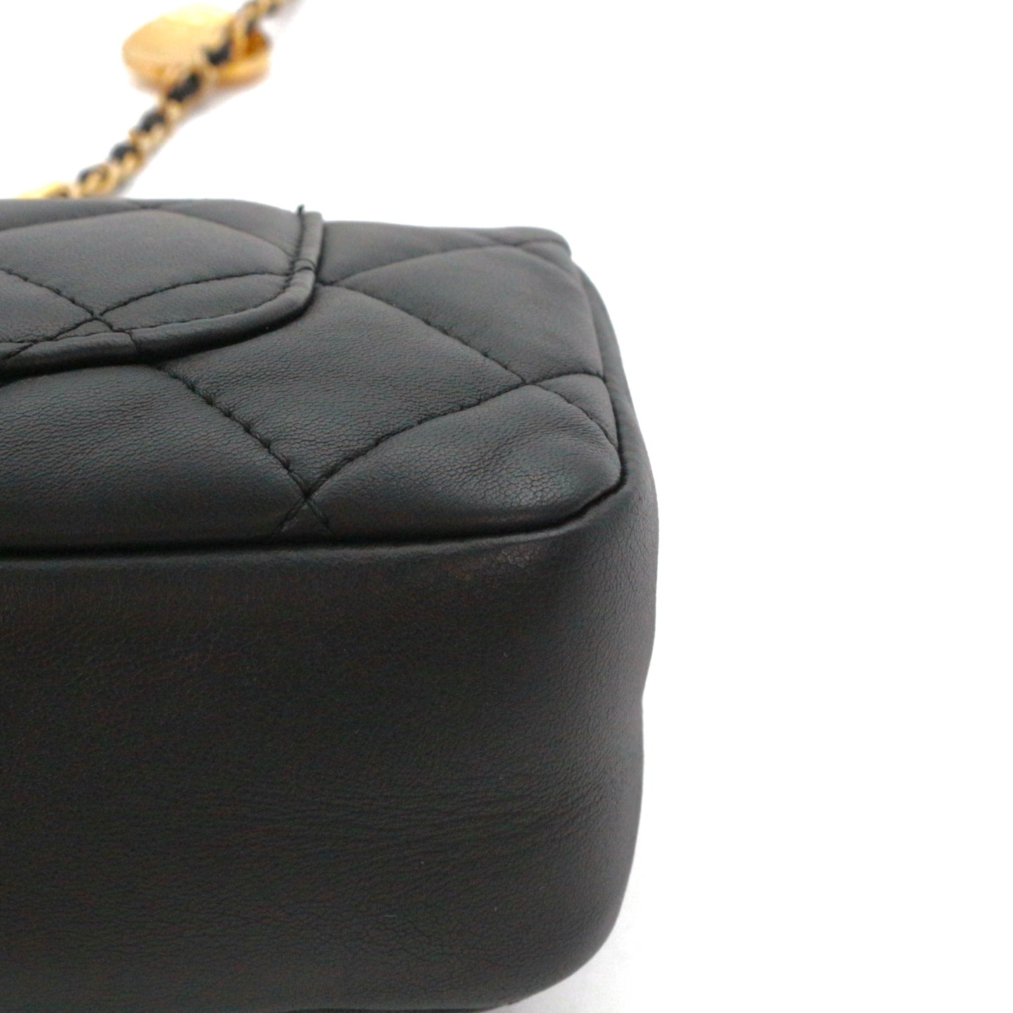 CHANEL 22B Black Lambskin Heart Charm Chain Flap Bag [Used]