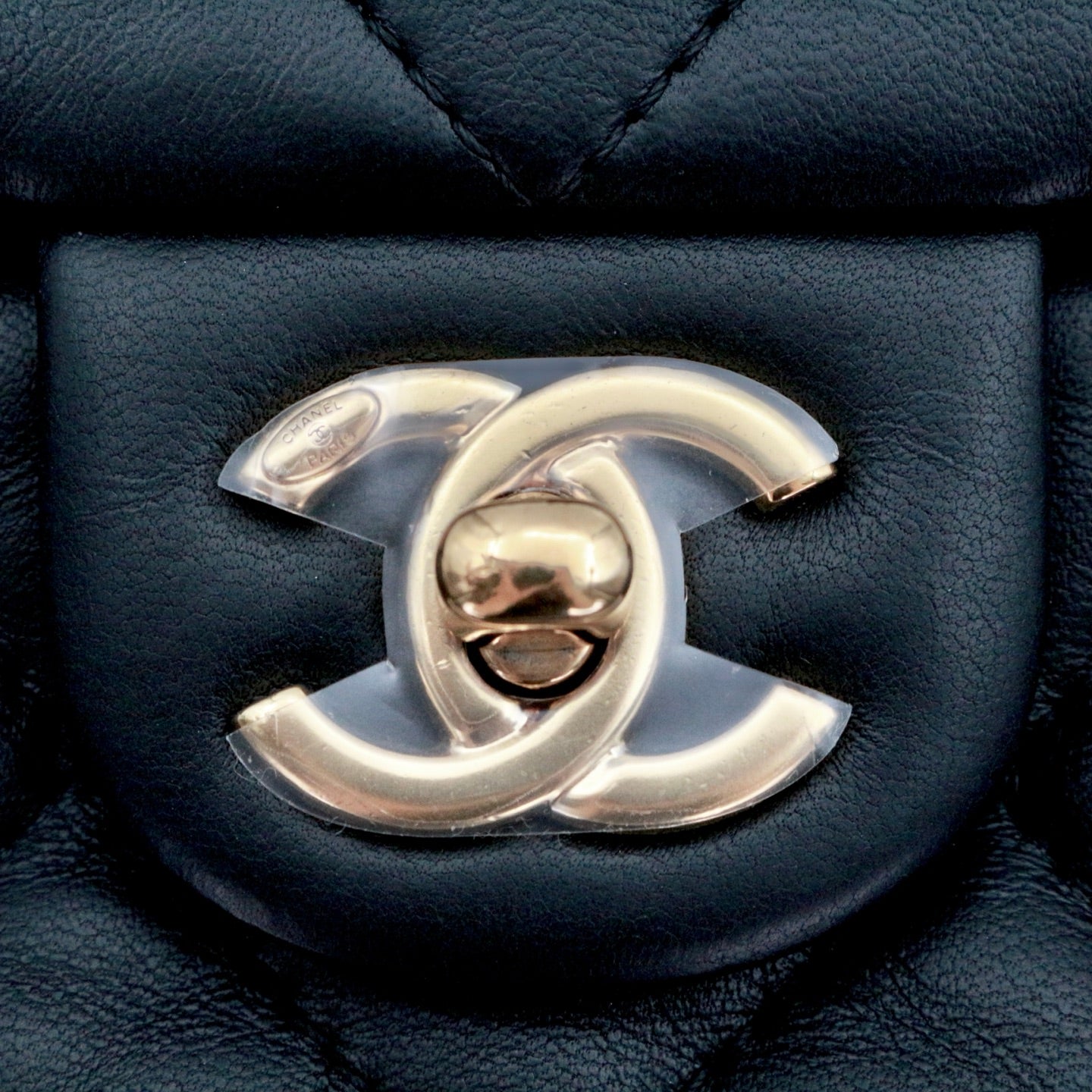 CHANEL 22B Black Lambskin Heart Charm Chain Flap Bag [Used]