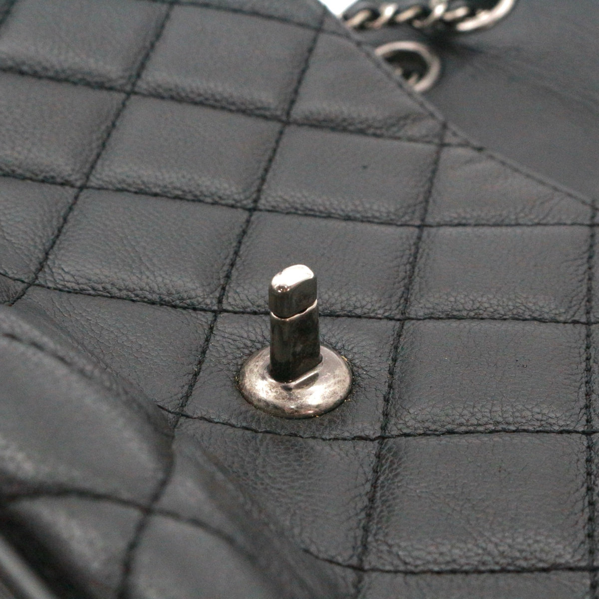 CHANEL Black Caviar Leather  Cuban Chain Shoulder Bag [Used]