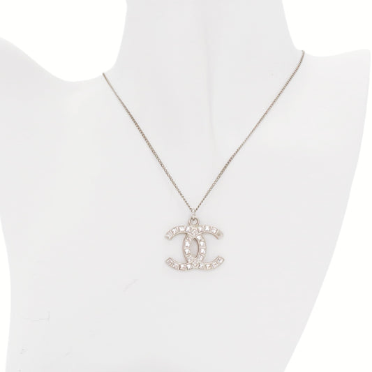 CHANEL Silver Tone Square Rhinestone Large CC Logo Necklace [Used]