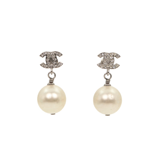 CHANEL A20V Silver Tone Rhinestone Double CC Faux Pearl Drop Earrings [Used]