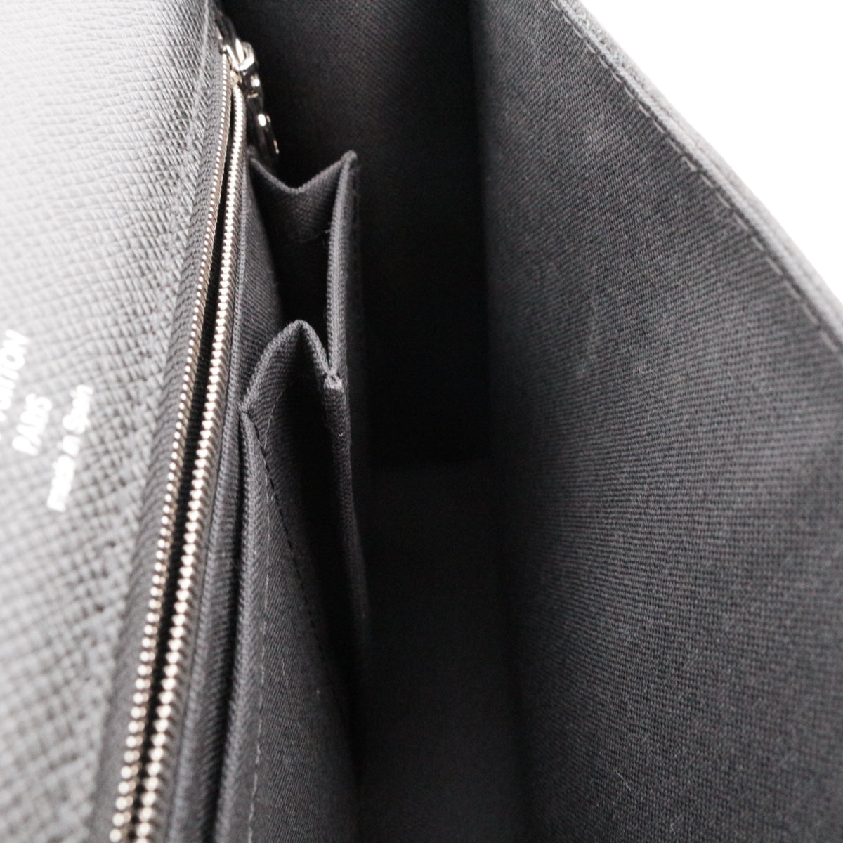 LOUIS VUITTON Black Taiga Leather S-Lock Clutch Bag M32592 [Used]