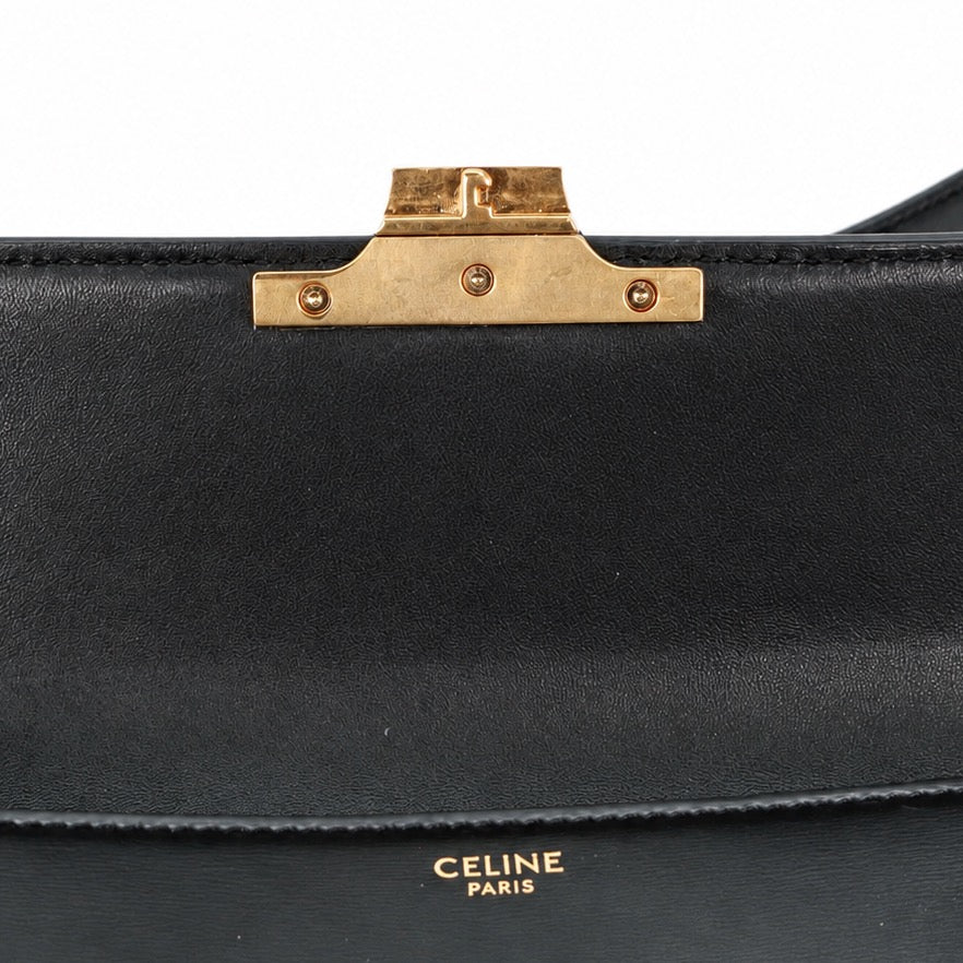 CELINE Black Shiny Calfskin Teen Triomphe Shoulder Bag [Used]