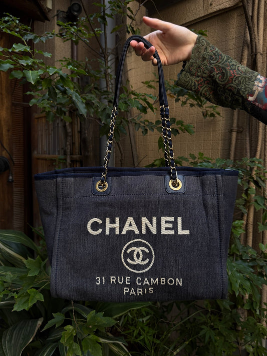 CHANEL Navy Blue Denim 31 Rue Cambon Logo Tote Bag [Used]