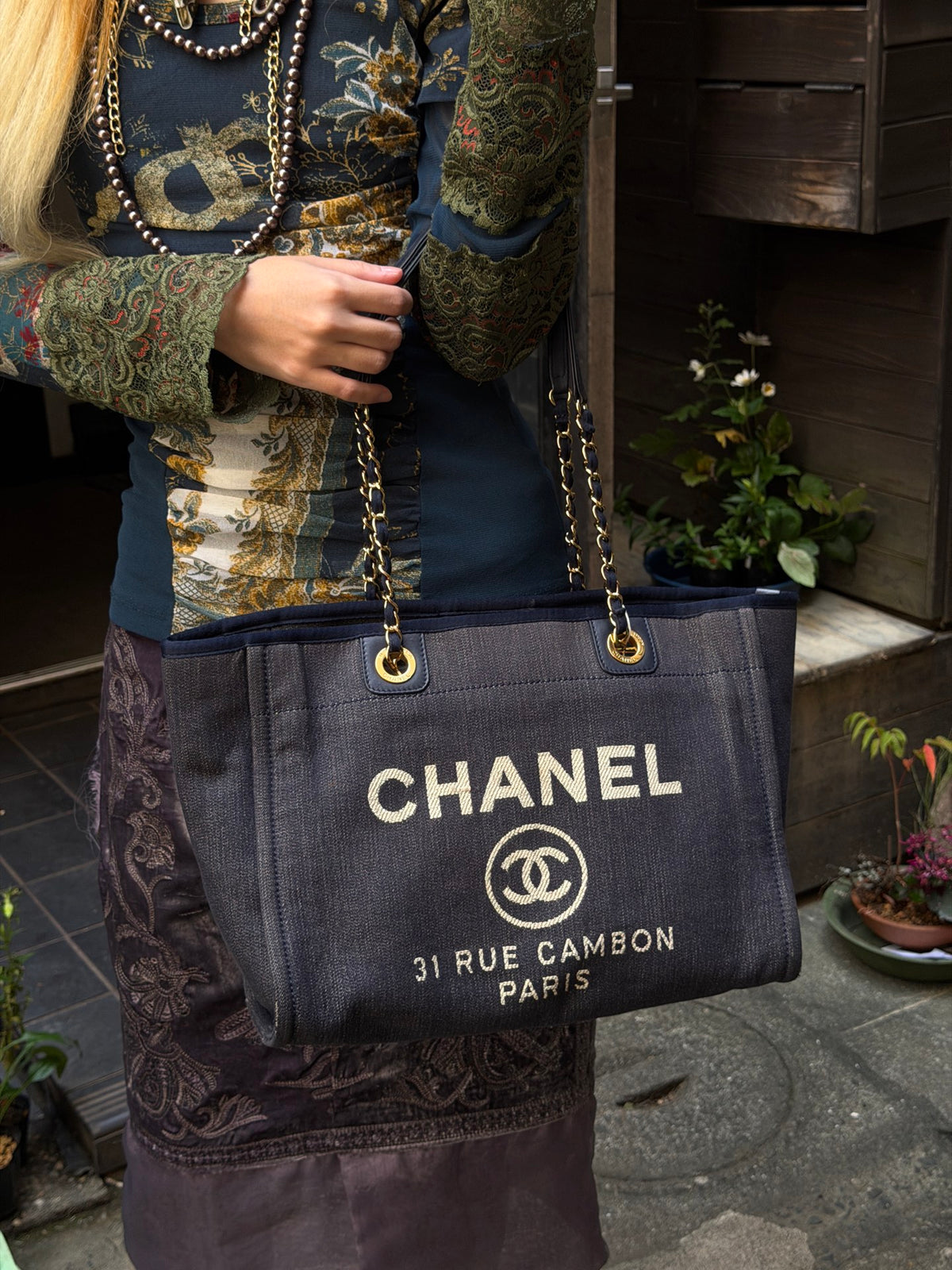 CHANEL Navy Blue Denim 31 Rue Cambon Logo Tote Bag [Used]
