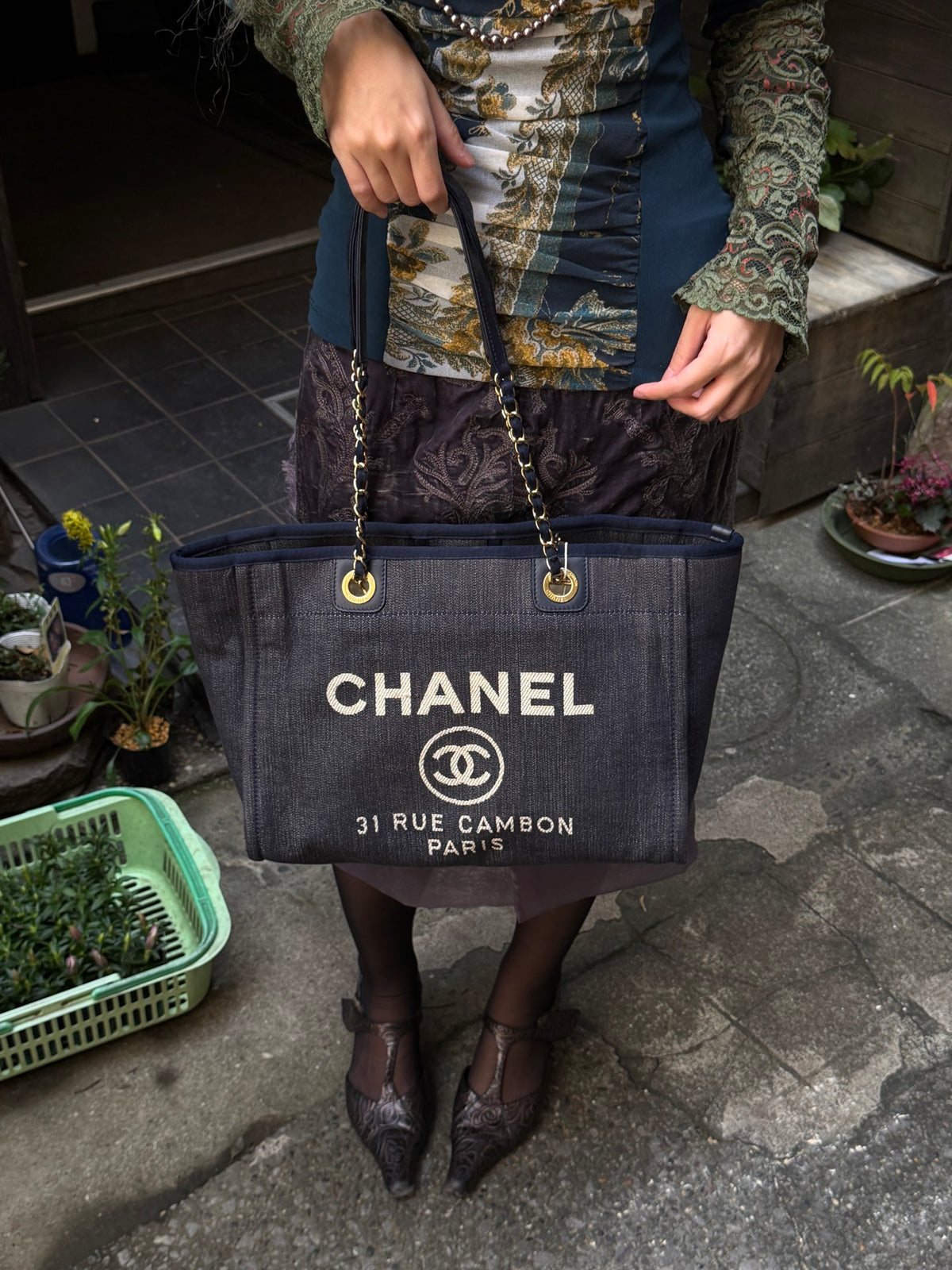 CHANEL Navy Blue Denim 31 Rue Cambon Logo Tote Bag [Used]