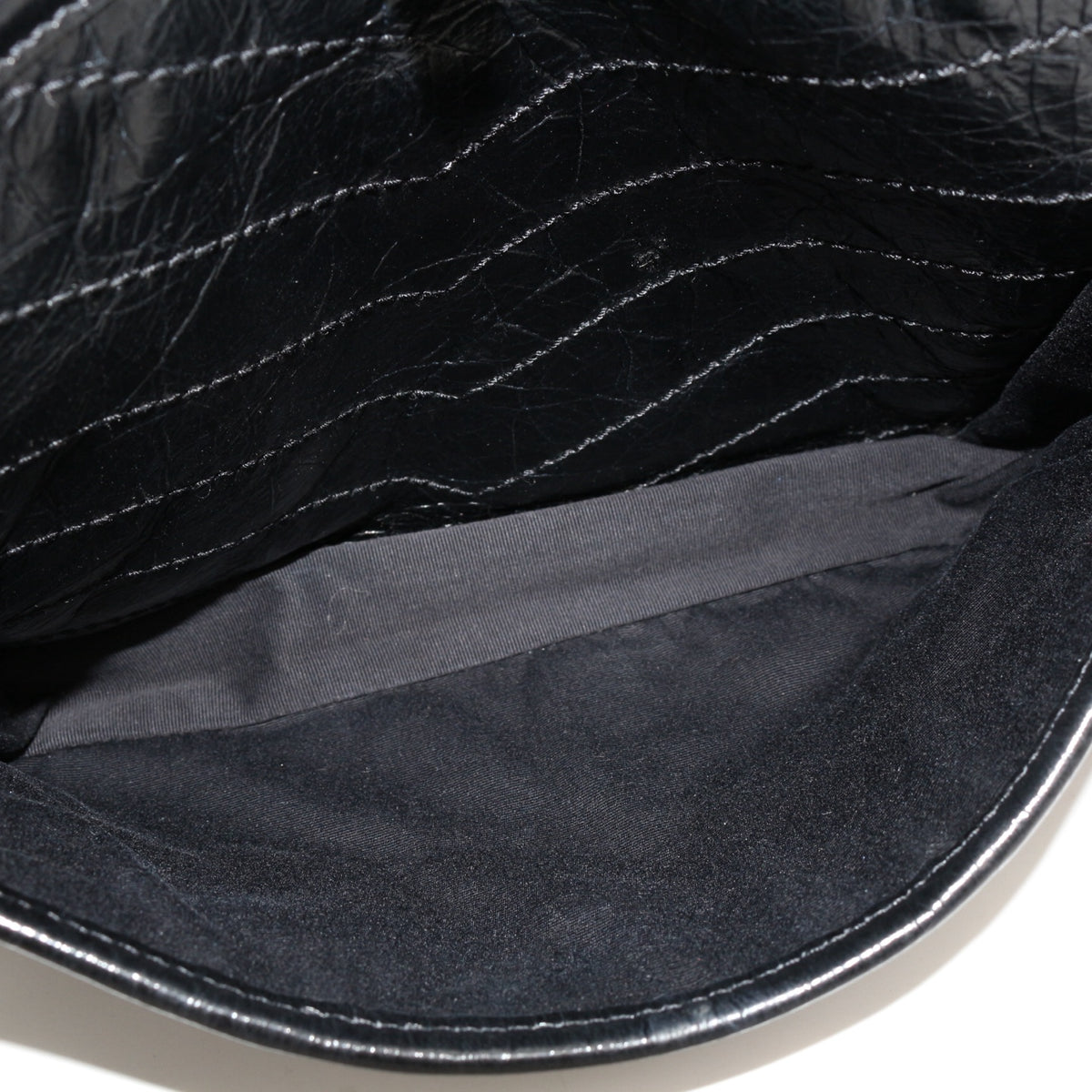 SAINT LAURENT Black Crinkled Calfskin Medium Niki Chain Shoulder Bag [Used]
